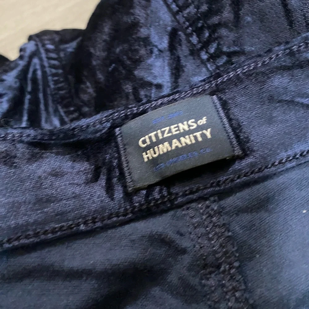 CITIZENS OF HUMANITY isola cropped boot velvet pant in navy velvet 29 - Picture 4 of 11